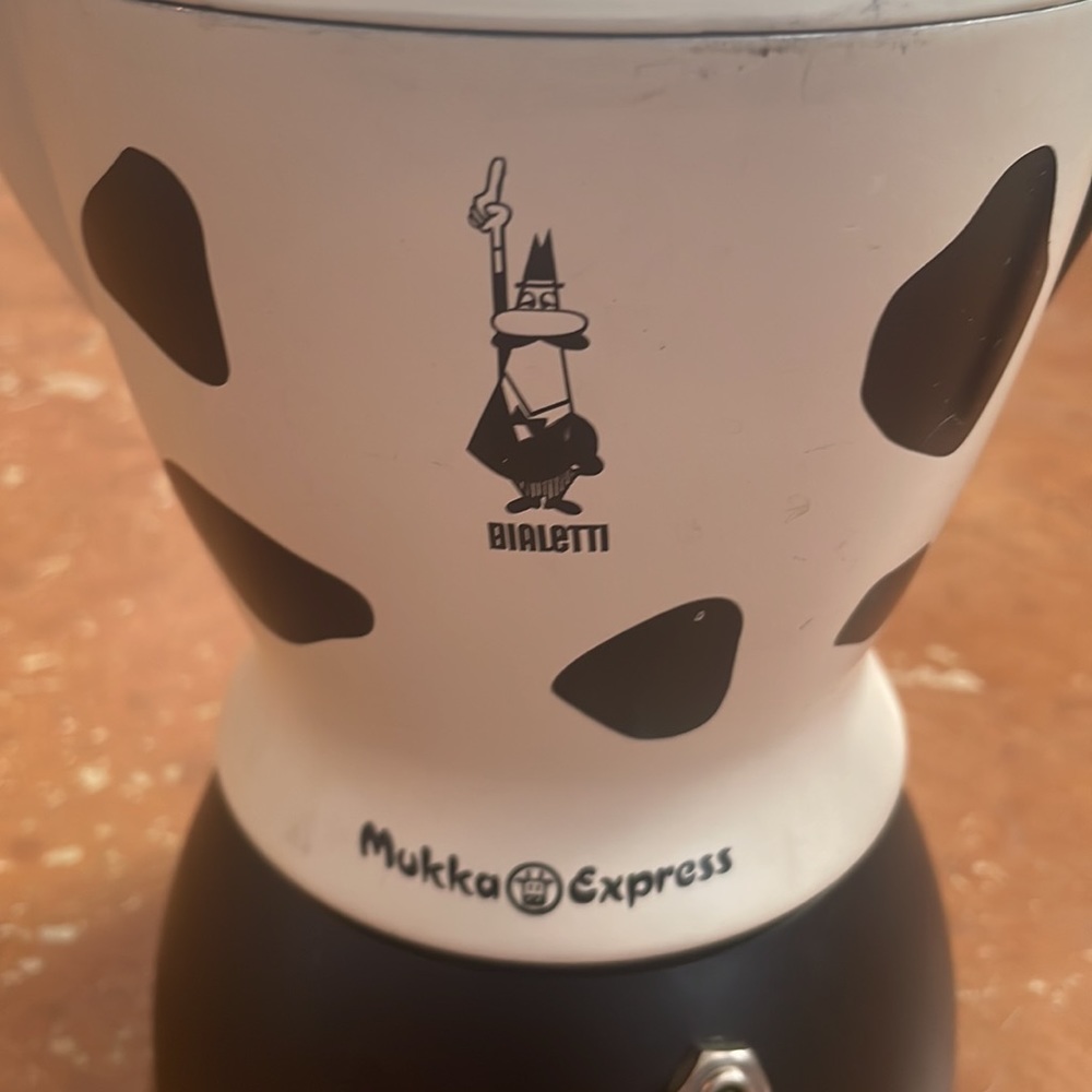 Bialetti Mukka Express Cow Print Stovetop Espresso Maker - White & Black - Picture 3 of 13